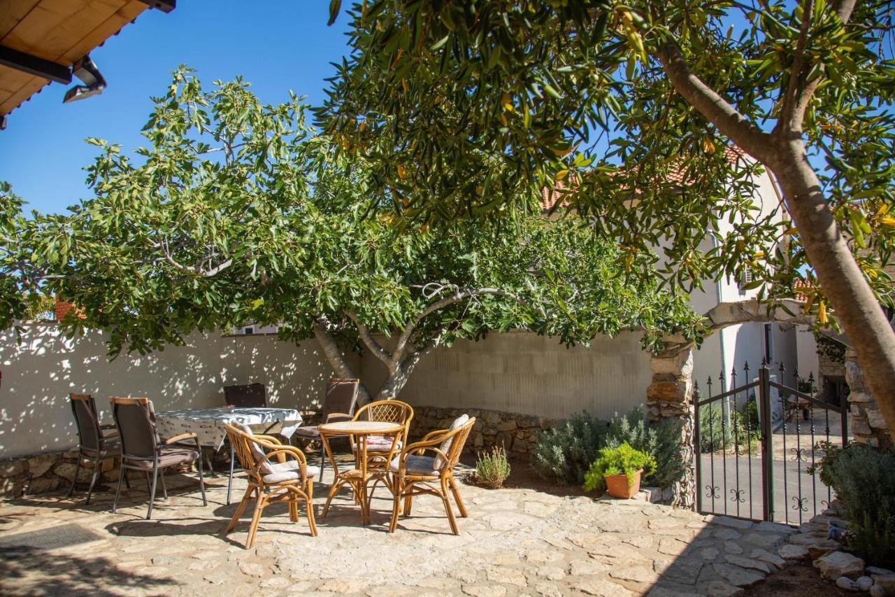 רוקבאץ Apartments By The Sea Milna, Vis - 8895 מראה חיצוני תמונה
