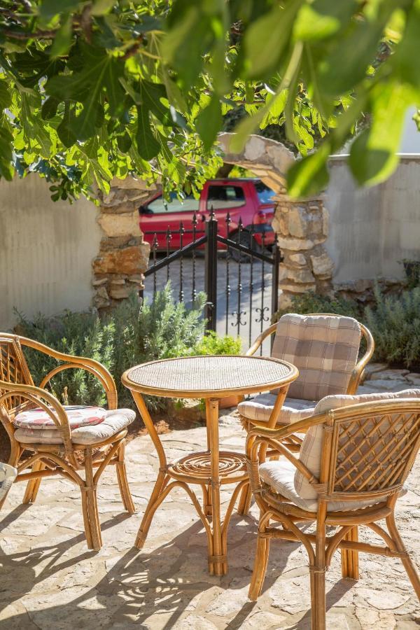 רוקבאץ Apartments By The Sea Milna, Vis - 8895 מראה חיצוני תמונה