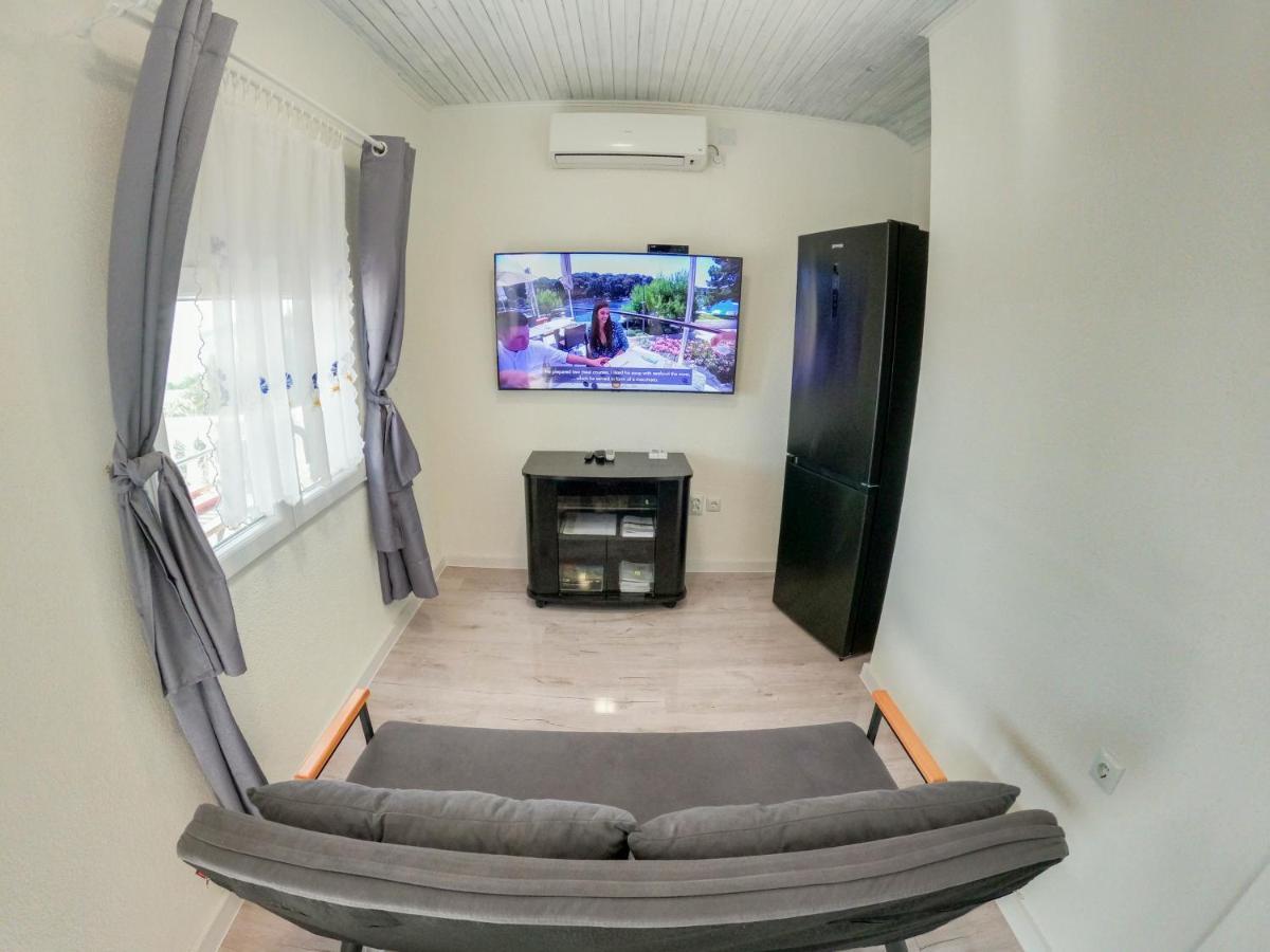 רוקבאץ Apartments By The Sea Milna, Vis - 8895 מראה חיצוני תמונה