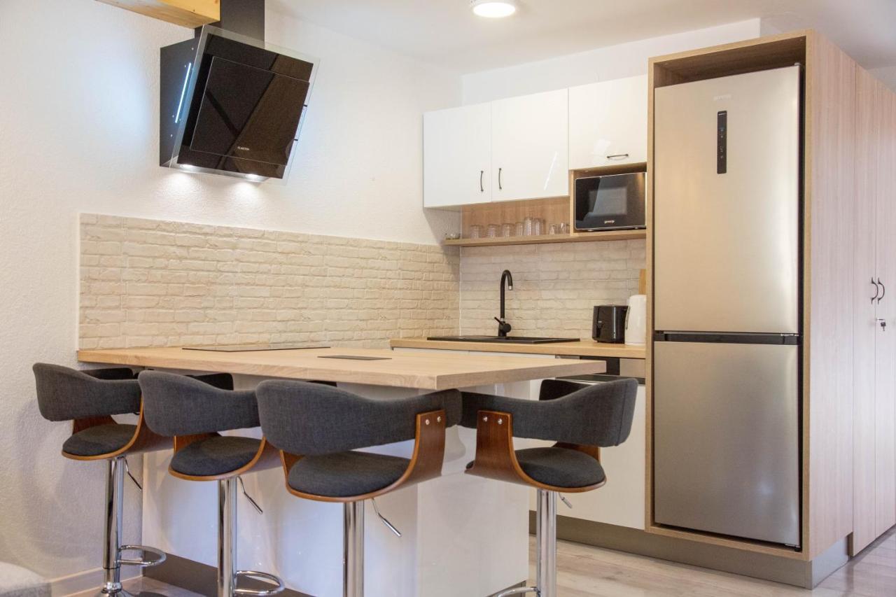 רוקבאץ Apartments By The Sea Milna, Vis - 8895 מראה חיצוני תמונה
