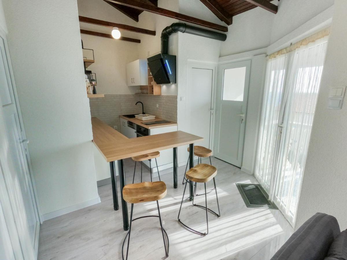 רוקבאץ Apartments By The Sea Milna, Vis - 8895 מראה חיצוני תמונה