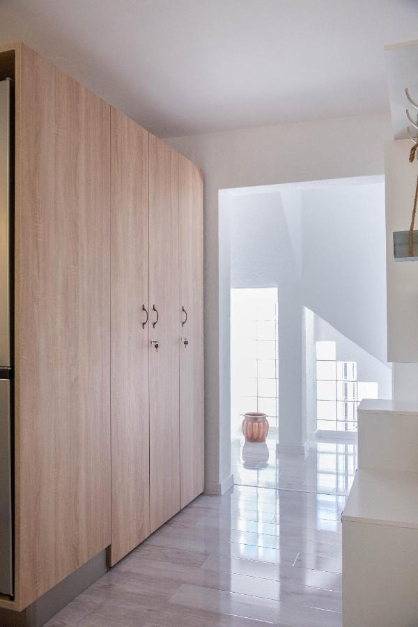 רוקבאץ Apartments By The Sea Milna, Vis - 8895 מראה חיצוני תמונה